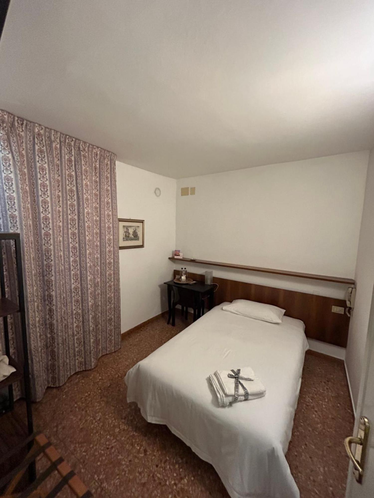 Albergo Da Pina Lazise Eksteriør bilde